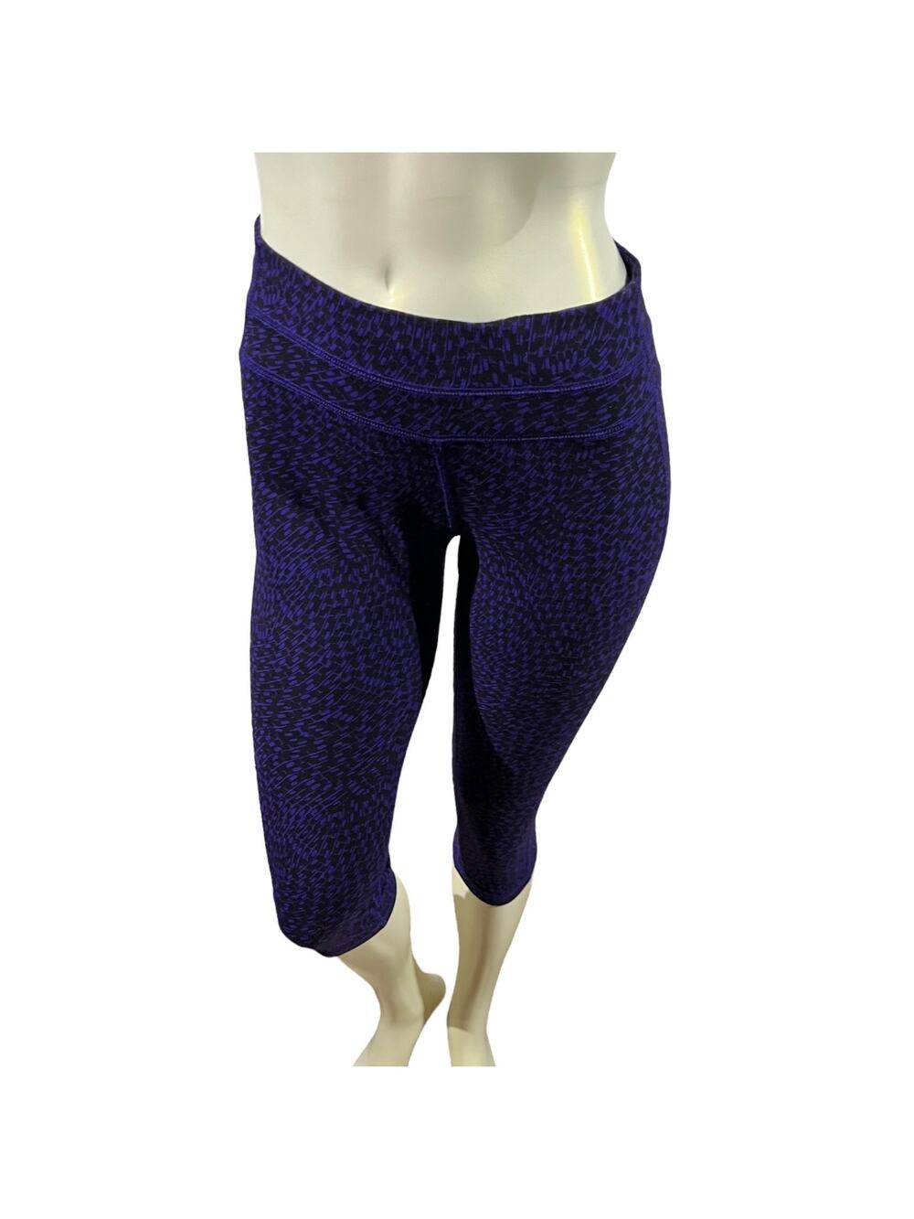 Tek Gear Purple Black Geometric Print Capri Leggings Athletic Compression Small